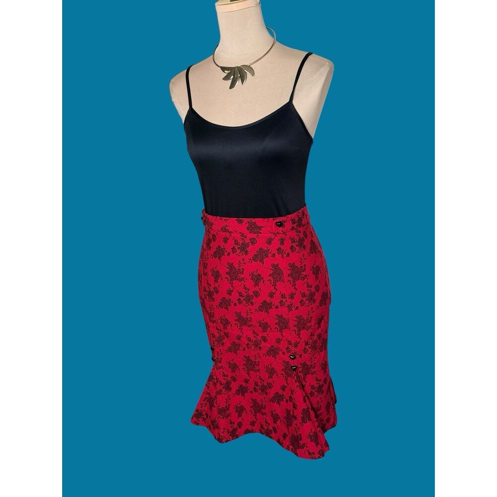 VOODOO VIXEN Retro Red & Black Floral Knee-Length Stretchy Wiggle Skirt, Pinup - Picture 3 of 14